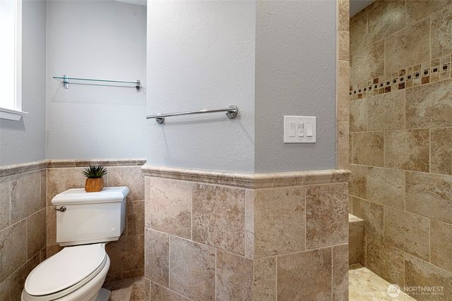 21614 SE 259th Street, Maple Valley, WA 98038