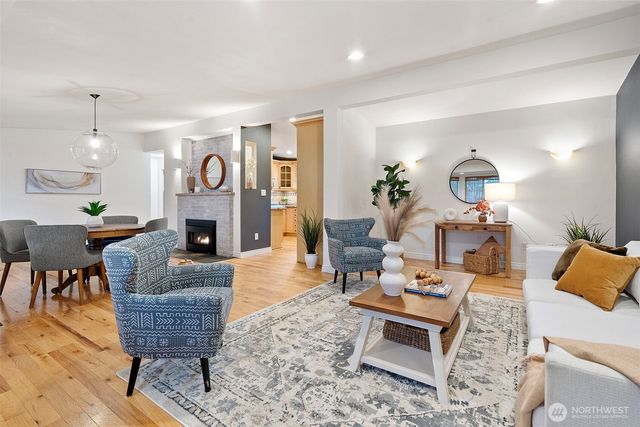 21614 SE 259th Street, Maple Valley, WA 98038