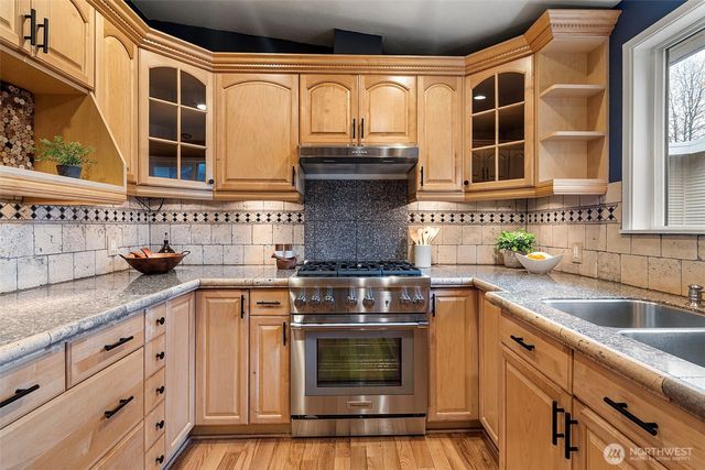 21614 SE 259th Street, Maple Valley, WA 98038