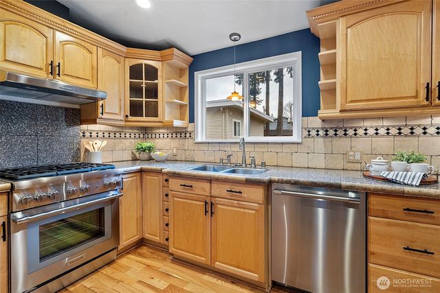 21614 SE 259th Street, Maple Valley, WA 98038