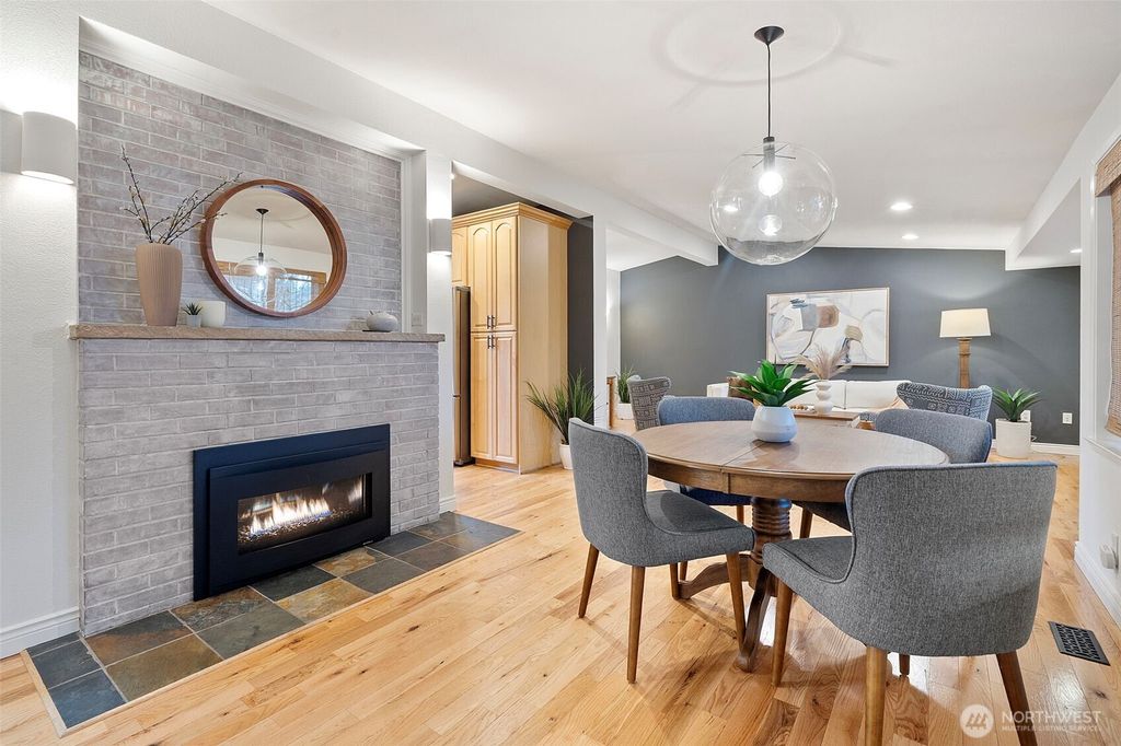 21614 SE 259th Street, Maple Valley, WA 98038