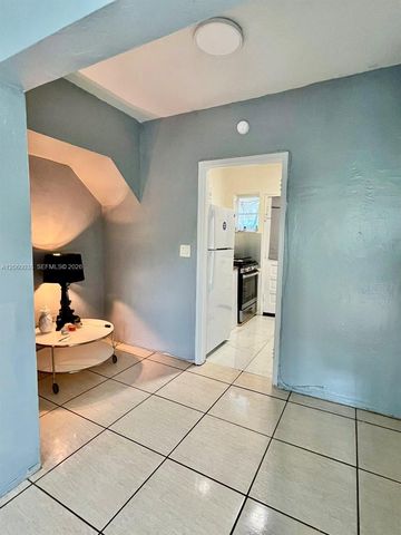 650 84th Street 35, Miami Beach, FL 33141