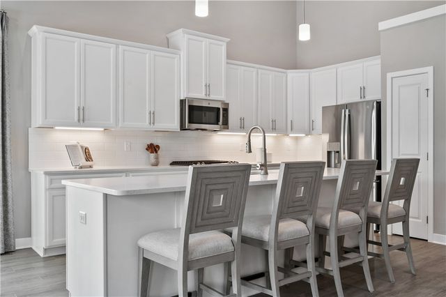 207 Mary Ln, Robinson Twp, PA 15108