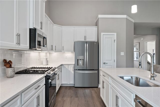 207 Mary Ln, Robinson Twp, PA 15108