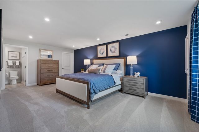207 Mary Ln, Robinson Twp, PA 15108