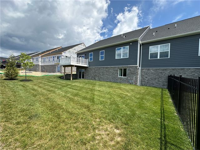 207 Mary Ln, Robinson Twp, PA 15108