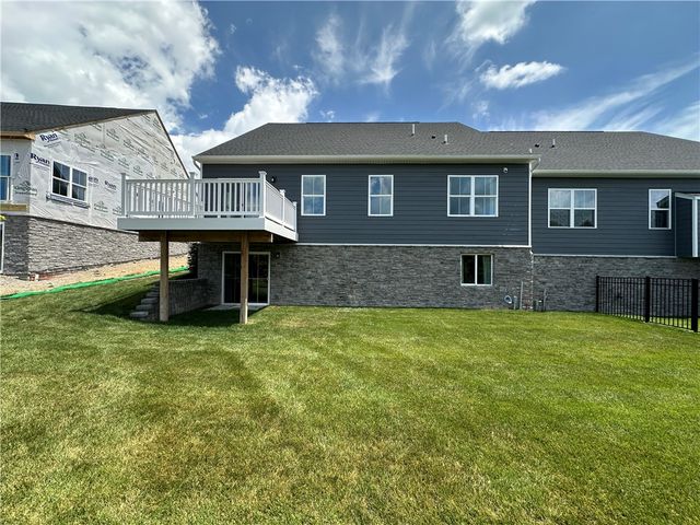 207 Mary Ln, Robinson Twp, PA 15108
