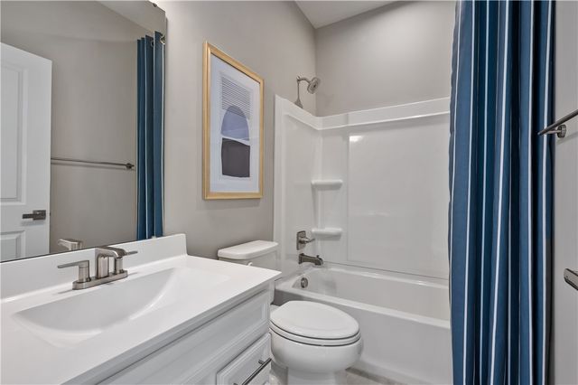207 Mary Ln, Robinson Twp, PA 15108