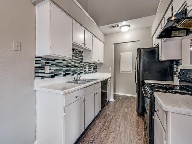 1122 Millview Drive 2701, Arlington, TX 76012