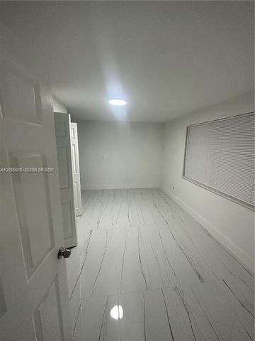 2745 SW 34th Avenue 2, Miami, FL 33133