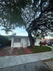2745 SW 34th Avenue 2, Miami, FL 33133