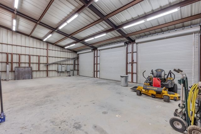 2263 County Road 33040 2, Brookston, TX 75421