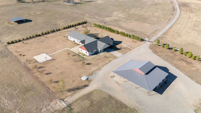 2263 County Road 33040 2, Brookston, TX 75421