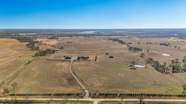 2263 County Road 33040 2, Brookston, TX 75421