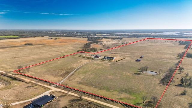 2263 County Road 33040 2, Brookston, TX 75421