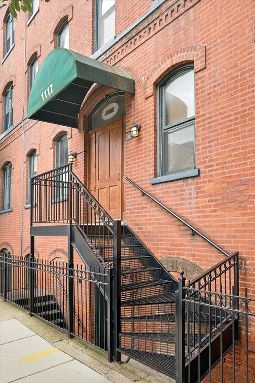 1117 W Fry Street 5, Chicago, IL 60642 — exterior