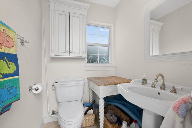 1444 HARBOR DRIVE, Sarasota, FL 34239