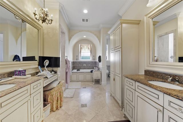 1444 HARBOR DRIVE, Sarasota, FL 34239