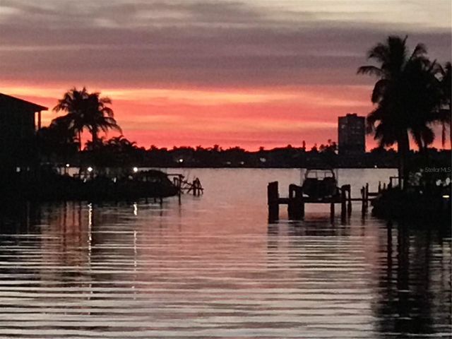 1444 HARBOR DRIVE, Sarasota, FL 34239