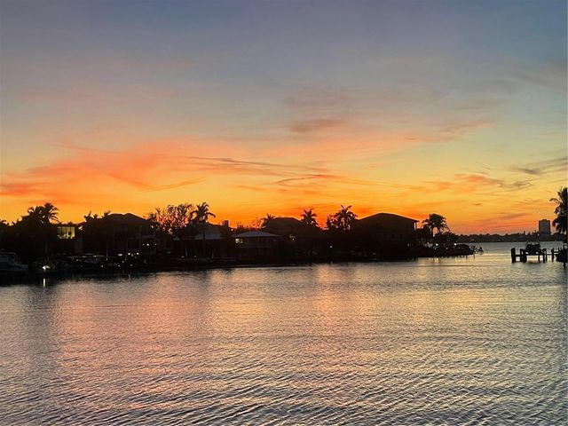 1444 HARBOR DRIVE, Sarasota, FL 34239