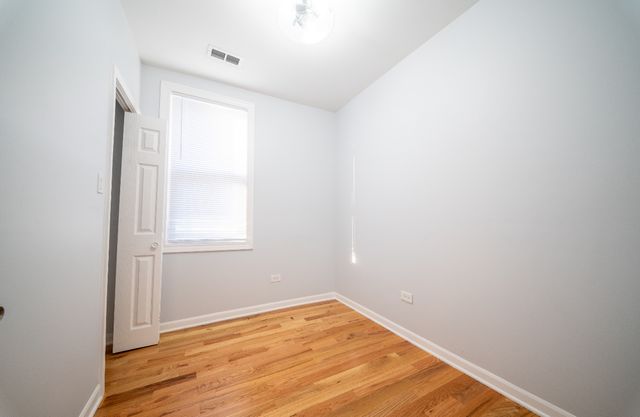 5256 S Carpenter Street, Chicago, IL 60609