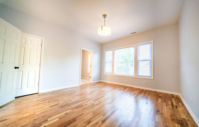 5256 S Carpenter Street, Chicago, IL 60609