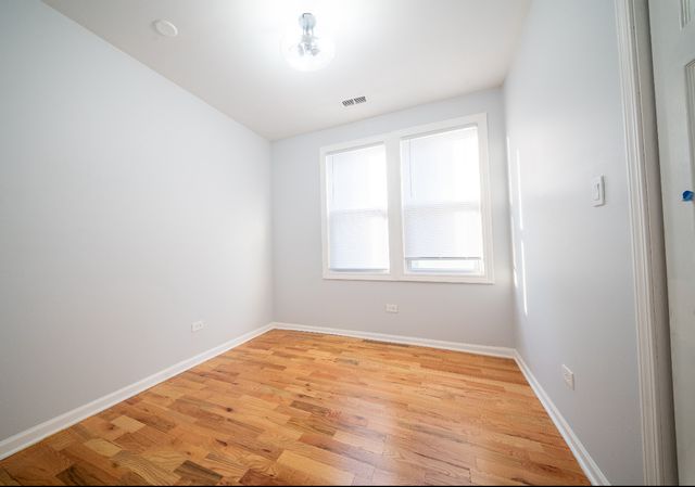 5256 S Carpenter Street, Chicago, IL 60609