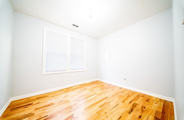 5256 S Carpenter Street, Chicago, IL 60609
