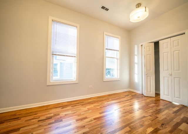 5256 S Carpenter Street, Chicago, IL 60609
