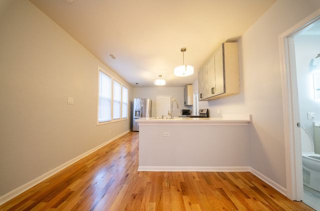 5256 S Carpenter Street, Chicago, IL 60609