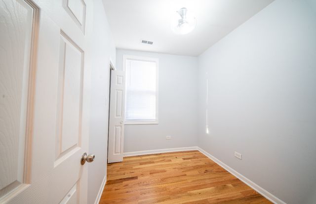 5256 S Carpenter Street, Chicago, IL 60609