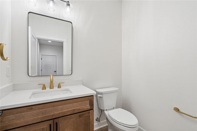 1570 Volmert Lane NE, Solon, IA 52333