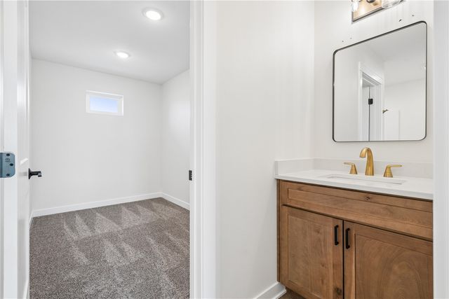 1570 Volmert Lane NE, Solon, IA 52333