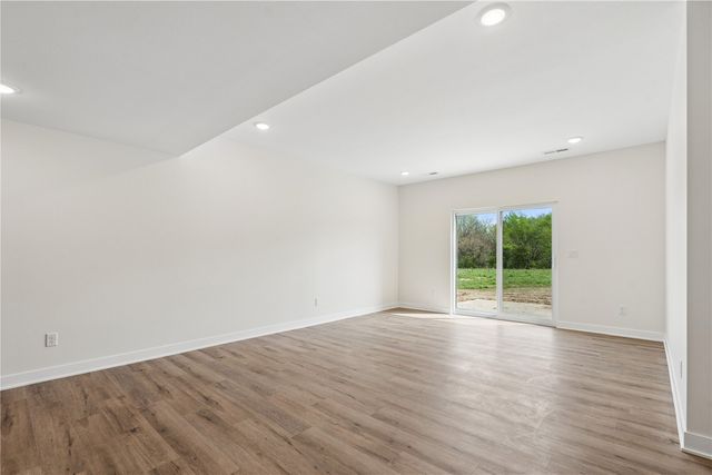 1570 Volmert Lane NE, Solon, IA 52333