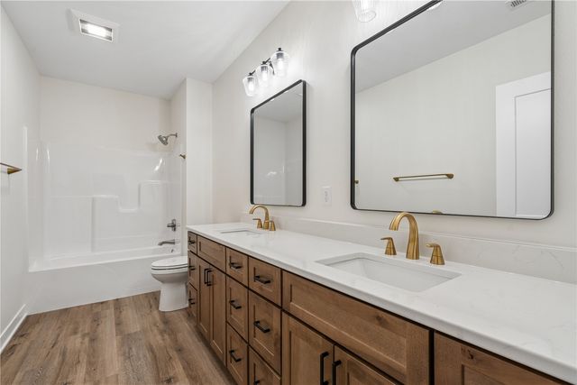 1570 Volmert Lane NE, Solon, IA 52333