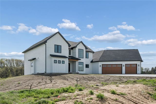 1570 Volmert Lane NE, Solon, IA 52333