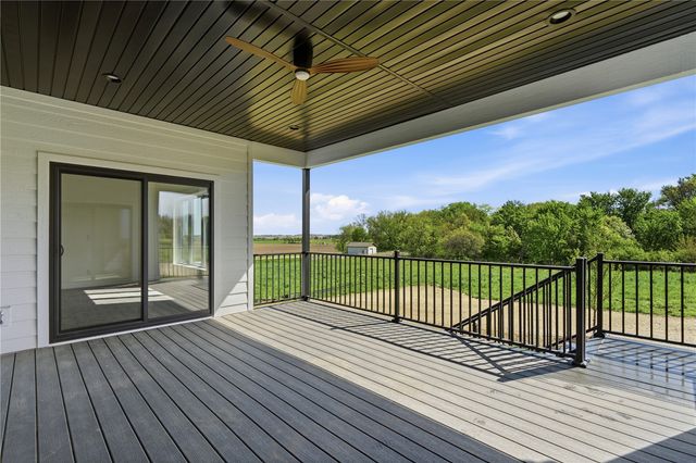 1570 Volmert Lane NE, Solon, IA 52333
