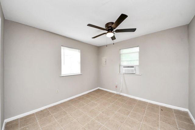 3914 Hoffman Street B, Houston, TX 77026