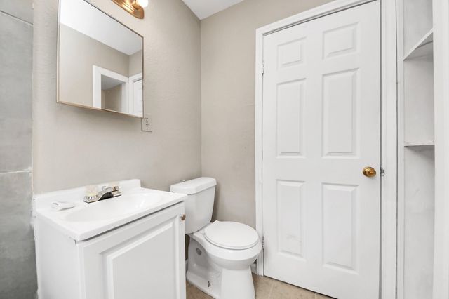 3914 Hoffman Street B, Houston, TX 77026