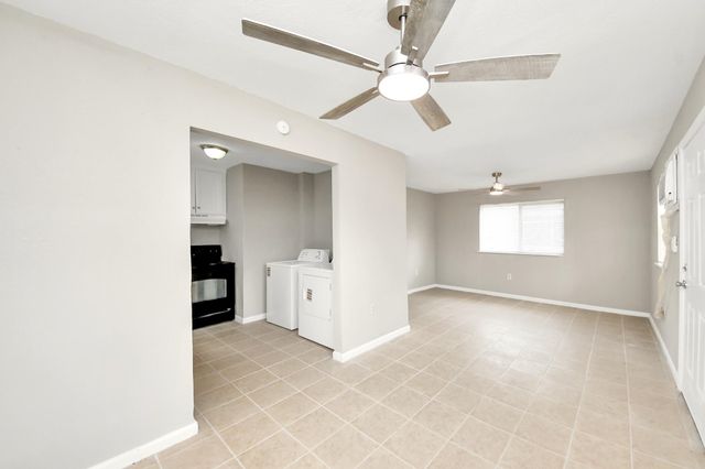 3914 Hoffman Street B, Houston, TX 77026