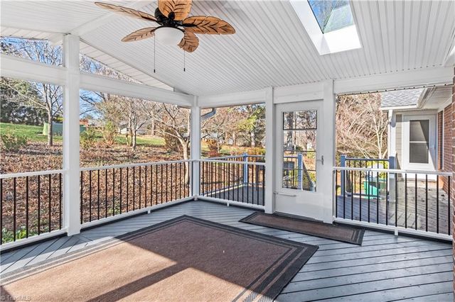 3606 Squirewood Drive, Clemmons, NC 27012