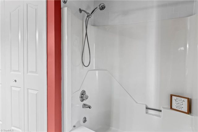 3606 Squirewood Drive, Clemmons, NC 27012