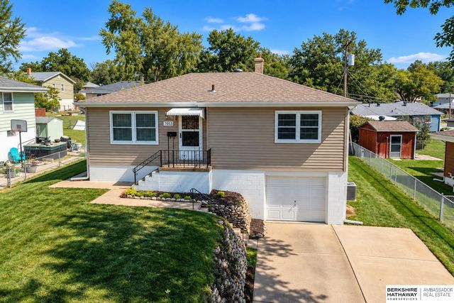 7013 S 41 Street, Bellevue, NE 68147