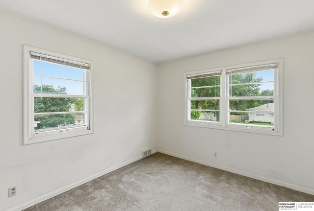 7013 S 41 Street, Bellevue, NE 68147