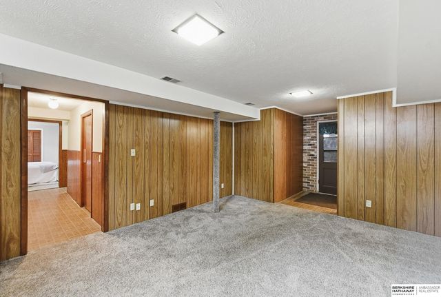7013 S 41 Street, Bellevue, NE 68147