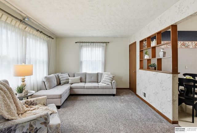 7013 S 41 Street, Bellevue, NE 68147