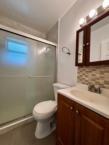 625 NE 14th Avenue 1, Fort Lauderdale, FL 33304