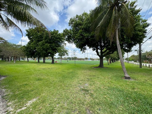 625 NE 14th Avenue 1, Fort Lauderdale, FL 33304