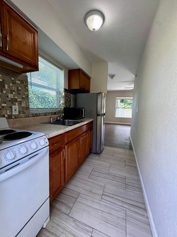 625 NE 14th Avenue 1, Fort Lauderdale, FL 33304