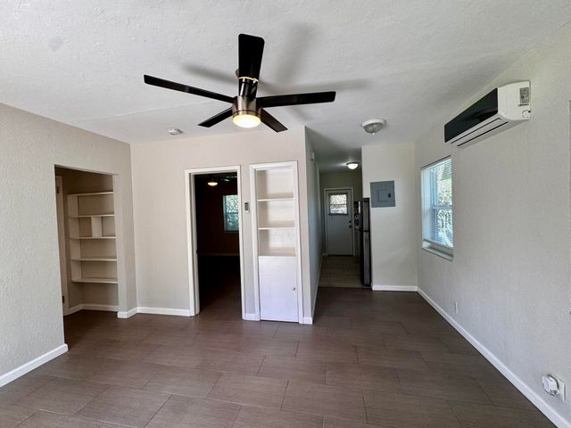 625 NE 14th Avenue 1, Fort Lauderdale, FL 33304
